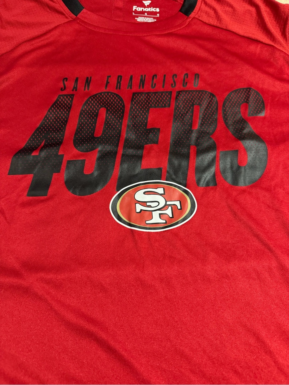 Fanatics San Francisco 49ers Red Short-Sleeve Tee with Black Accents - Picture 4 of 8